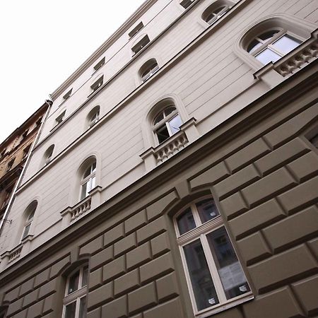 Pure White Hotell Praha Eksteriør bilde