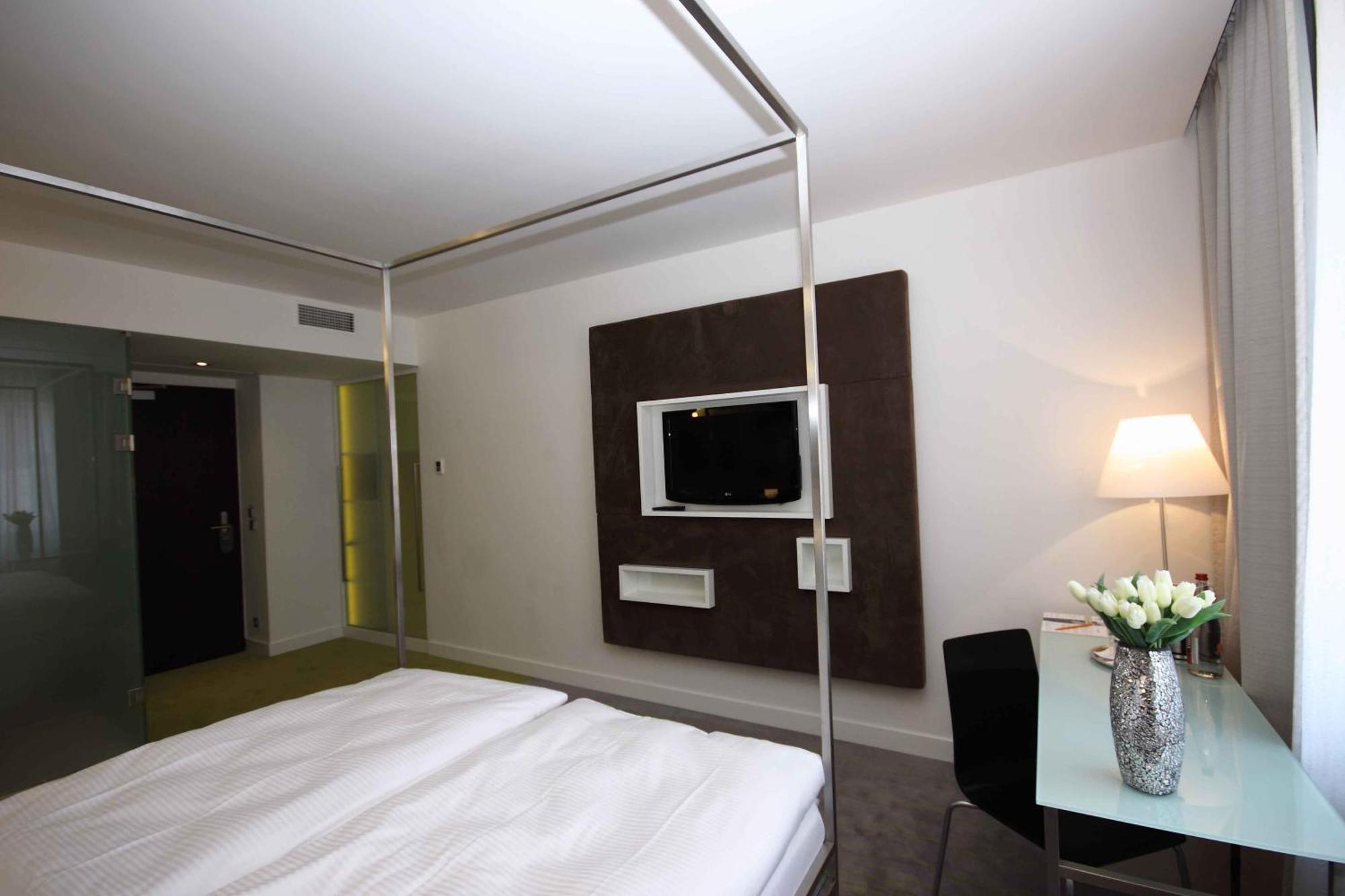 Pure White Hotell Praha Eksteriør bilde